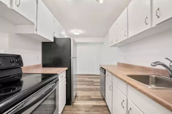 1602 11 AVE SW #104, Calgary, AB T3C 0N2