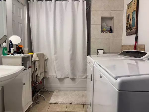 649 Main ST NW #20, Airdrie, AB T4B 1Z7