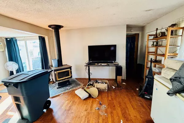 6724 17 AVE SE #13, Calgary, AB T2A 0W5