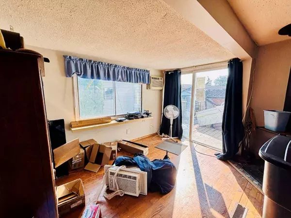 6724 17 AVE SE #13, Calgary, AB T2A 0W5