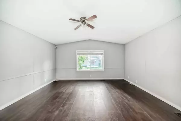 6724 17 AVE SE #167, Calgary, AB T2A 0W5