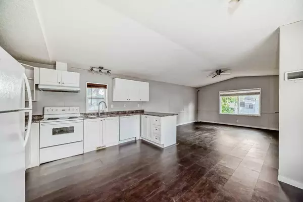 6724 17 AVE SE #167, Calgary, AB T2A 0W5