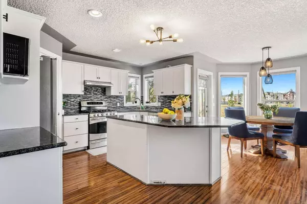 216 Stonegate PL NW, Airdrie, AB T4B 2P3