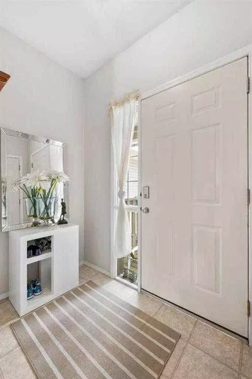 720 Willowbrook RD NW #702, Airdrie, AB T4B 2Y9