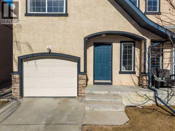 18 Hidden Creek Rise NW, Calgary, AB T3A6L5