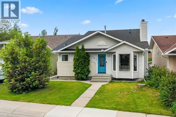 1667 Meadowbrook Drive SE, Airdrie, AB T4A2A4