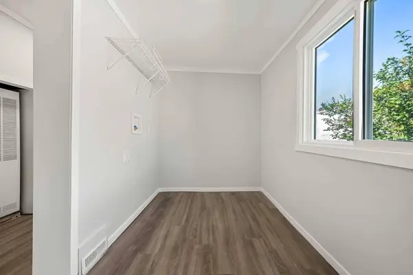 6220 17 AVE SE #330, Calgary, AB T2A 0W6