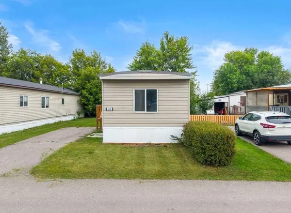 6220 17 AVE SE #40, Calgary, AB T2A 0W6