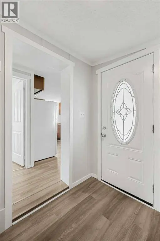 330, 6220 17 Avenue SE, Calgary, AB T2A0W6
