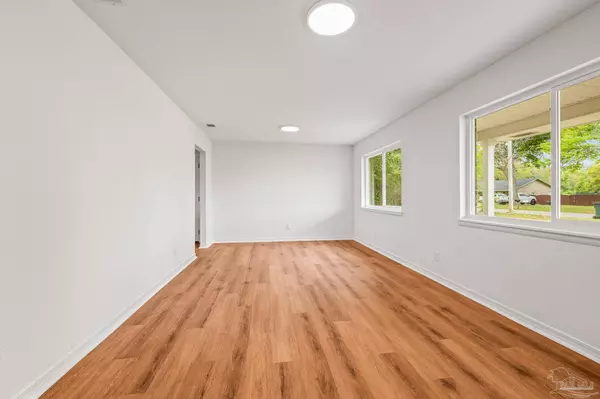 5081 Matthew Rd, Pace, FL 32571