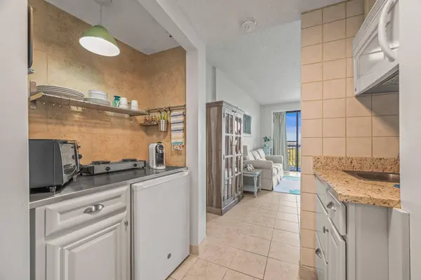 214 SW Miracle Strip Parkway #B407, Fort Walton Beach, FL 32548