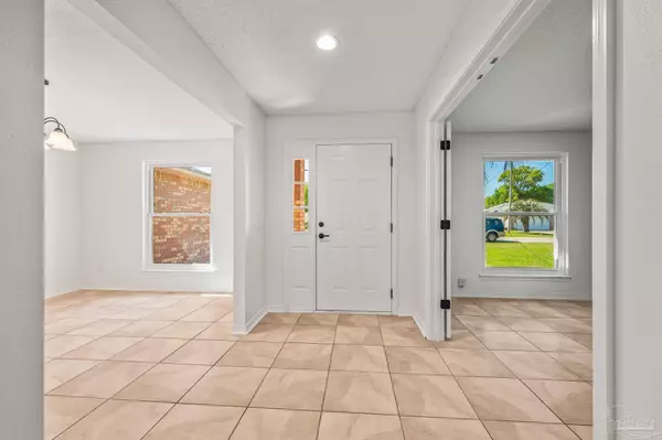 4263 Crosswinds Dr, Milton, FL 32583