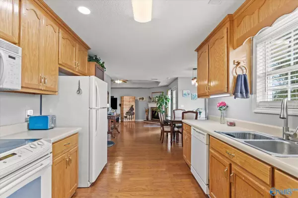 194 Bonaire Drive, Huntsville, AL 35811