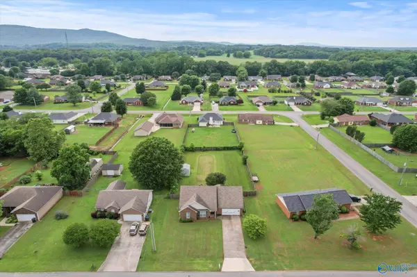 194 Bonaire Drive, Huntsville, AL 35811