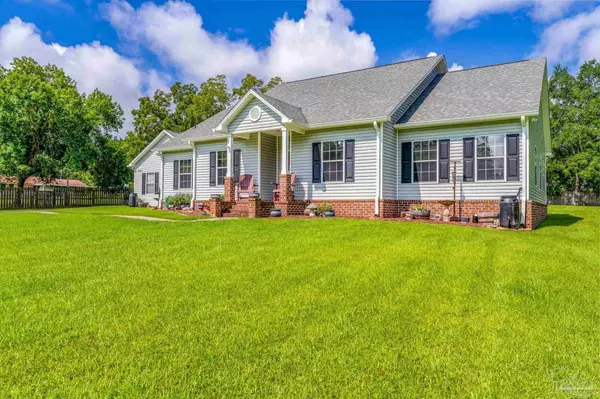 2301 Parker Rd, Cantonment, FL 32533