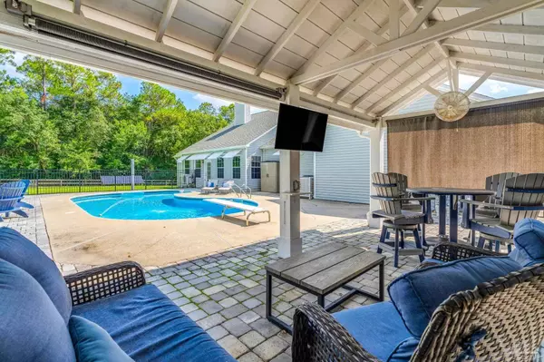 2301 Parker Rd, Cantonment, FL 32533