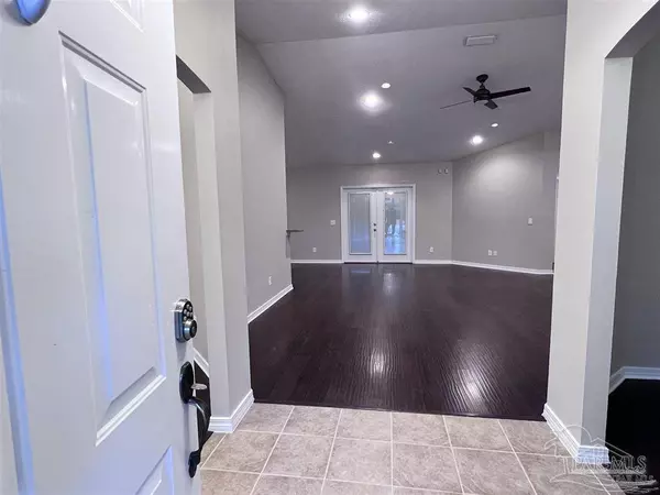 5305 Dalton Cir, Milton, FL 32570