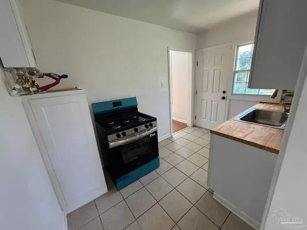 811 W Jordan St, Pensacola, FL 32501