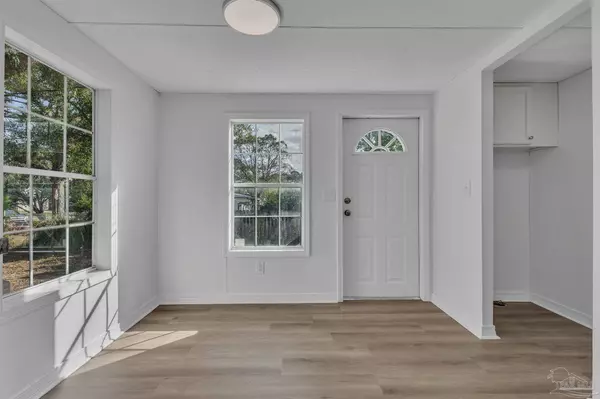 8369 Lucena St, Navarre, FL 32566