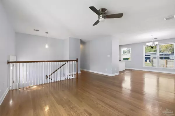 4309 Acacia Dr, Pensacola, FL 32503