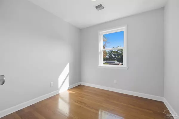 4309 Acacia Dr, Pensacola, FL 32503