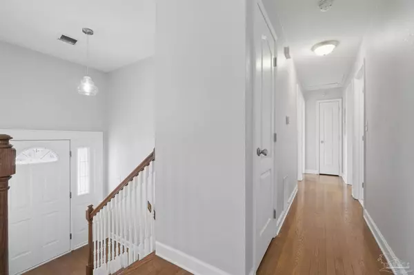 4309 Acacia Dr, Pensacola, FL 32503