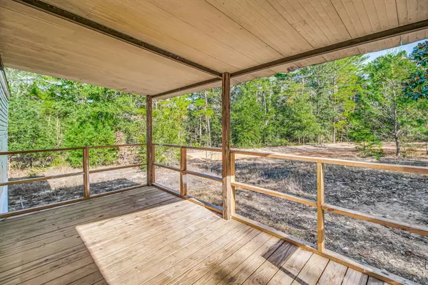 169 White Road, Defuniak Springs, FL 32433