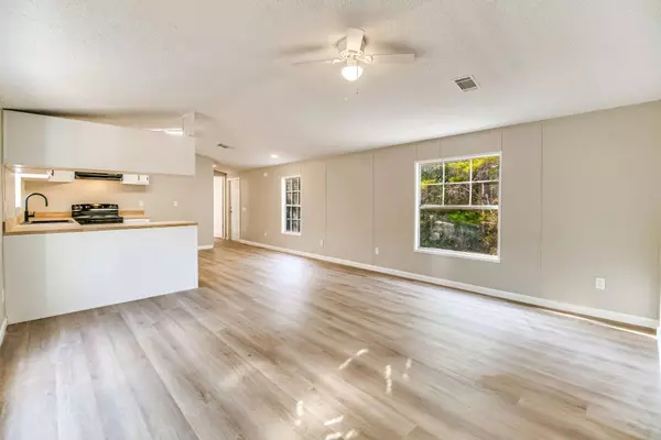 169 White Road, Defuniak Springs, FL 32433