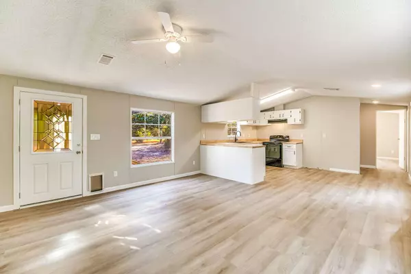 169 White Road, Defuniak Springs, FL 32433