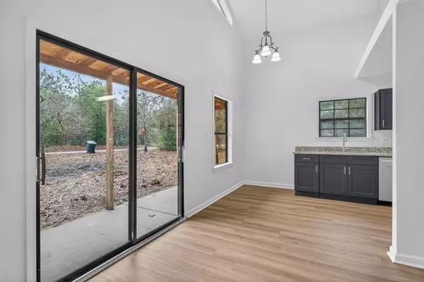 105 E Renoir RD, Defuniak Springs, FL 32433