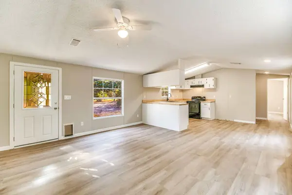 169 White RD, Defuniak Springs, FL 32433