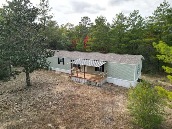 169 White RD, Defuniak Springs, FL 32433