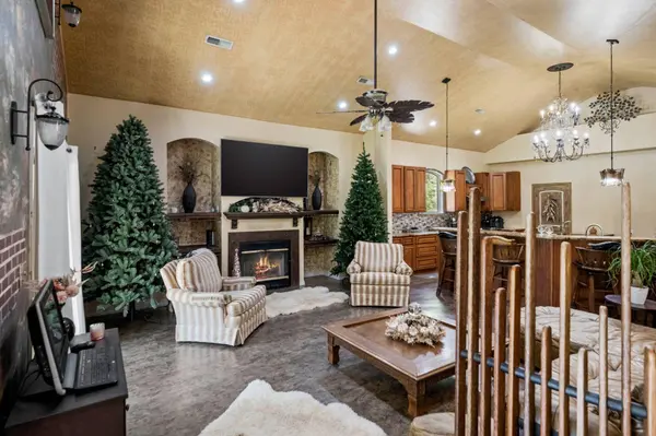 415 Co Rd 466, Hanceville, AL 35077