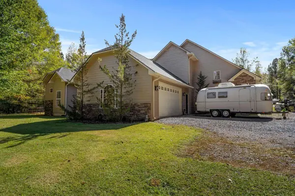 415 Co Rd 466, Hanceville, AL 35077