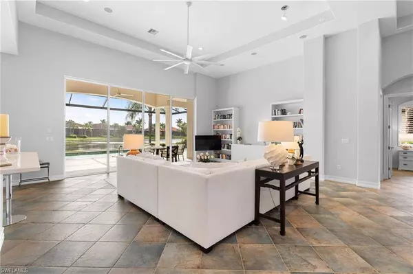 8996 Crooked Stick CT, Naples, FL 34113