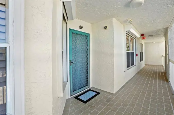 340 Horse Creek DR #307, Naples, FL 34110