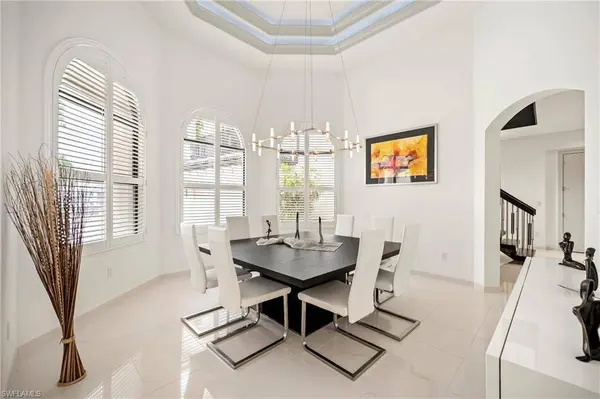 4944 Normandy CT, Cape Coral, FL 33904