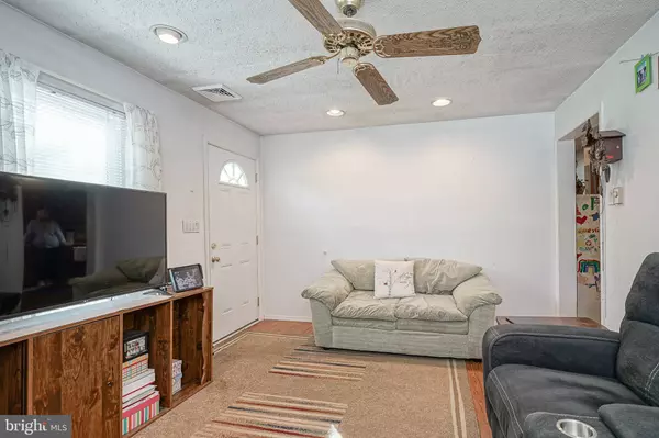 16 PIN OAK DR, Atco, NJ 08004