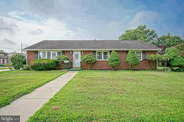 120 E LAKE AVE, Blackwood, NJ 08012