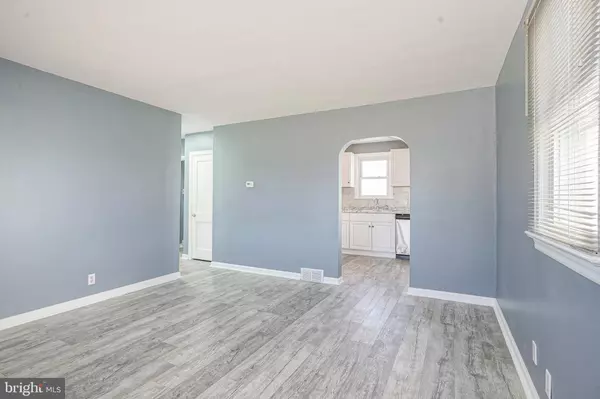 263 CHESTNUT ST, Glendora, NJ 08029