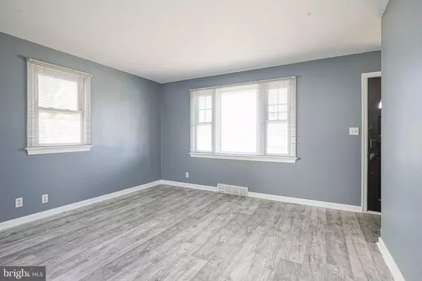 263 CHESTNUT ST, Glendora, NJ 08029