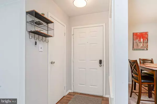 5 KENT PL, Sewell, NJ 08080