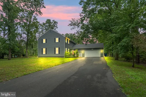 17 MILL PARK LN