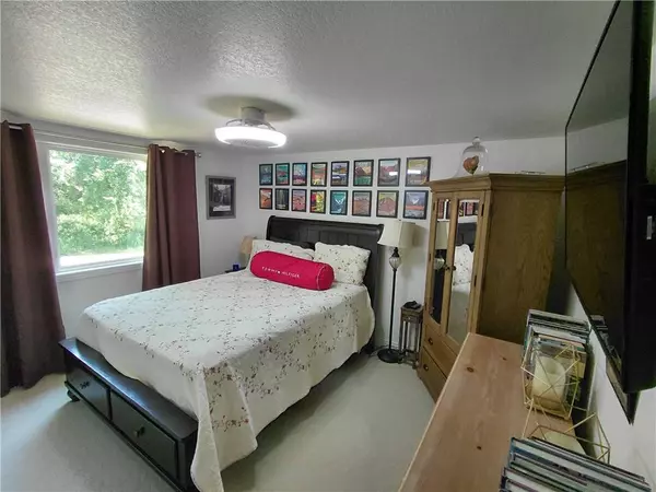 11328 Jolly Mill Ln, Stark City, MO 65723