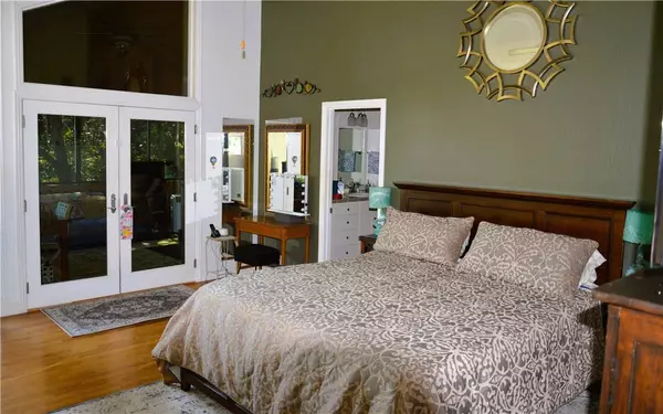 11328 Jolly Mill Ln, Stark City, MO 65723