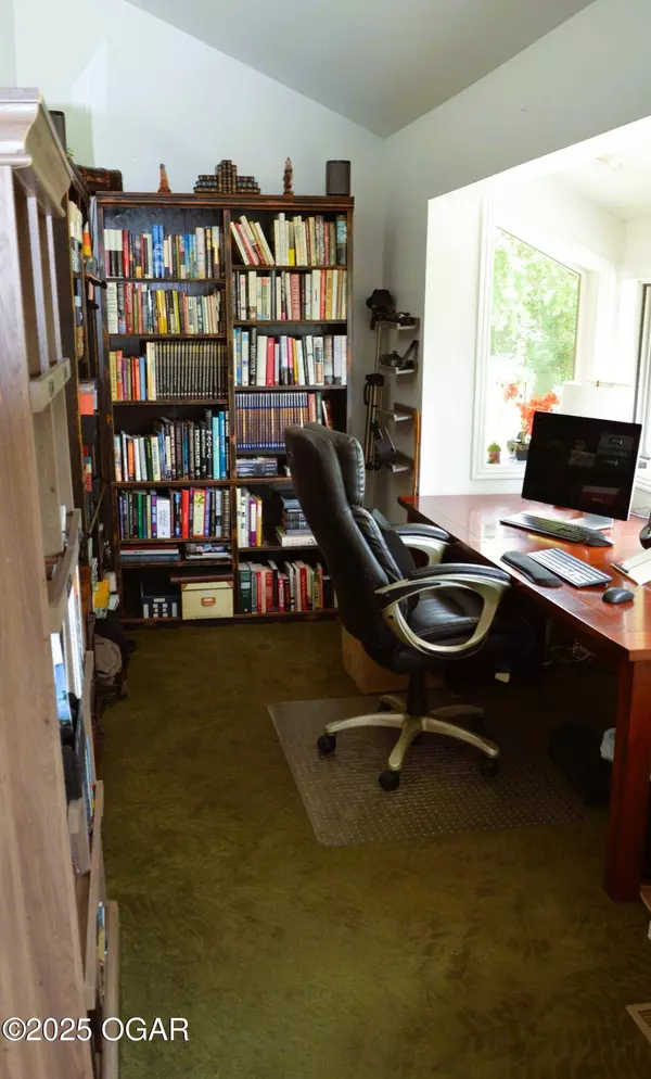 11328 Jolly Mill Lane, Pierce City, MO 65723