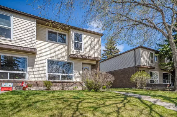 5625 Silverdale DR Northwest #18, Calgary, AB T3L 1L2