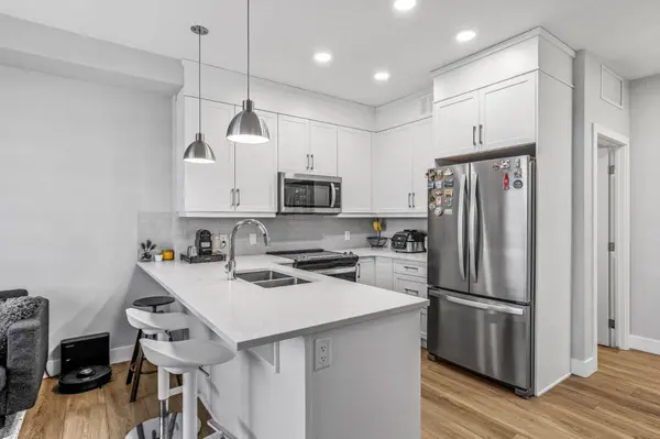 8355 19 AVE SW #403, Calgary, AB T3H 6G3