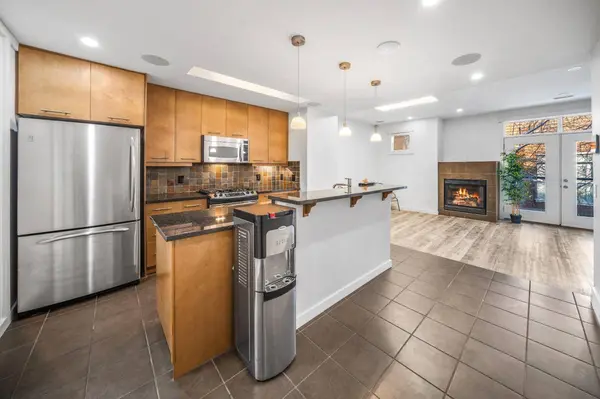 156 9 ST NE, Calgary, AB T2E 0P4