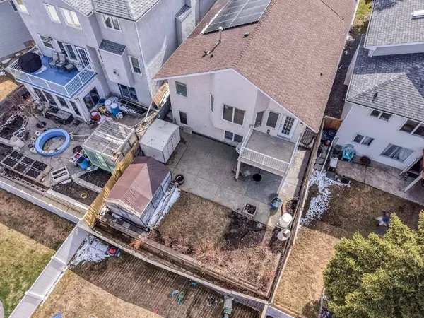 180 Hidden Vale Close NW, Calgary, AB T3A 5C7